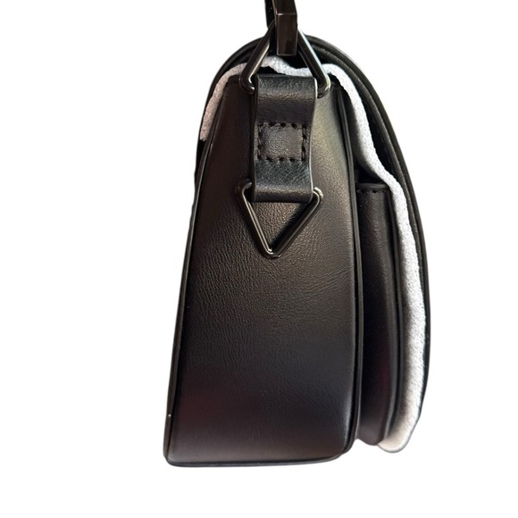 New ▶️ Rebecca Minkoff ◀️ Black Astor Saddle Bag Flap Open MSRP $295 - Picture 5 of 10